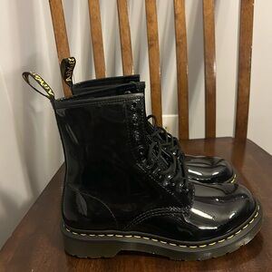 DR. MARTENS 11821 Women's Boot Patent‎ Leather Combat Boots Black size 5